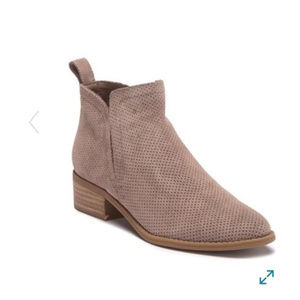 Dolce vita Tivon perforated bootie 6.5